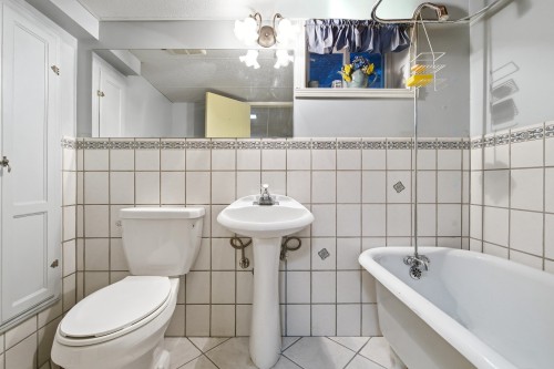 Salle de bains - 589 Av. Berwick, Mont-Royal, QC - Indoor Photo Showing Bathroom