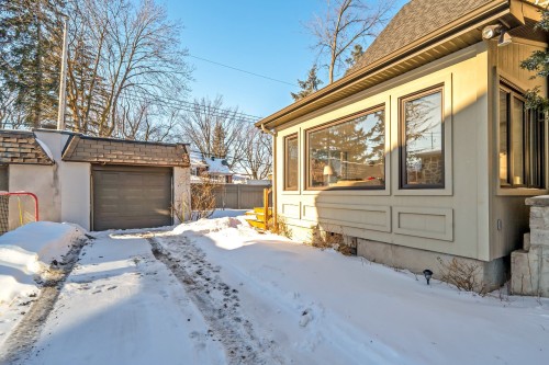 Garage - 589 Av. Berwick, Mont-Royal, QC - Outdoor