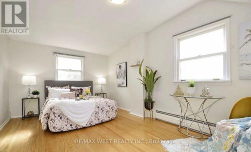 442 Highland Road E, Kitchener, ON - Indoor Photo Showing Bedroom