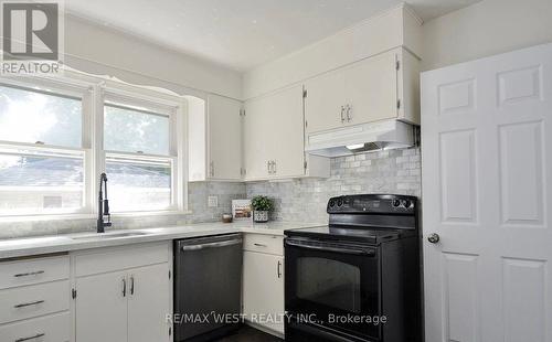 442 Highland Road E, Kitchener, ON - Indoor Photo Showing Kitchen