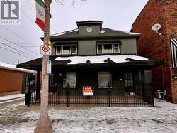 1056 Erie STREET Unit# Upper  Windsor, ON N9A 3Z1