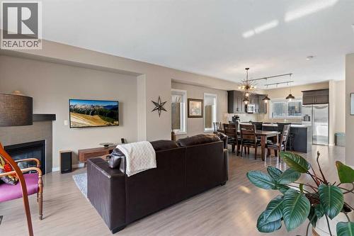 403 Valley Ridge Manor Nw, Calgary, AB 
