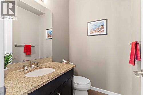 403 Valley Ridge Manor Nw, Calgary, AB 