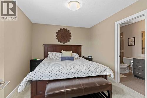 403 Valley Ridge Manor Nw, Calgary, AB 