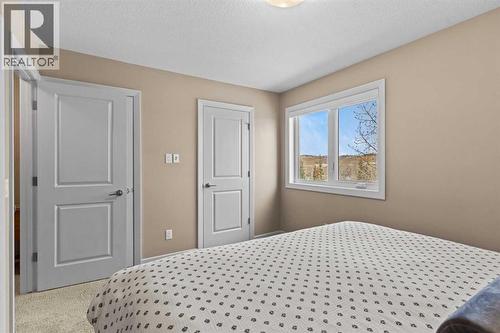 403 Valley Ridge Manor Nw, Calgary, AB 