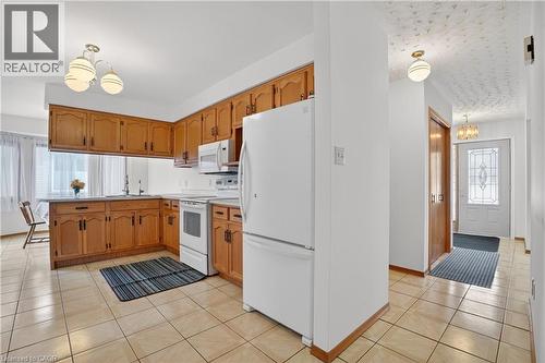 49 Century Hill Drive, Kitchener, ON - Indoor Photo Showing Kitchen