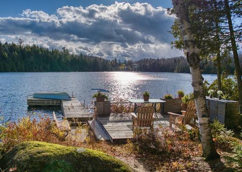 39 Rue Tracy  Saint-Hippolyte, QC J8A 3G1