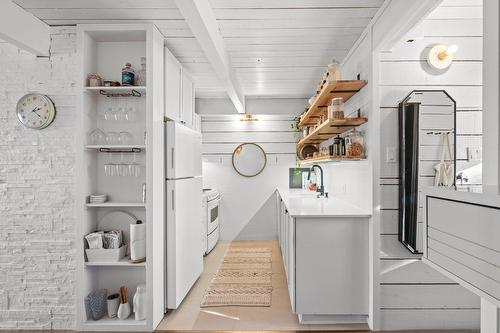 Cuisine - 22-560 Rue Morin, Sainte-Adèle, QC 