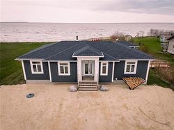 41 Settlers TRL  Balaton Beach, MB R0C 2R0