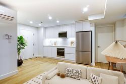 4-10 Av. Rosemount  Westmount, QC H3Y 3K4