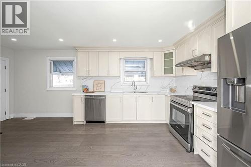 60 West 1St Street, Hamilton, ON - Indoor Photo Showing Kitchen With Stainless Steel Kitchen With Upgraded Kitchen