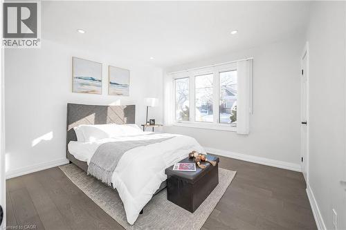 60 West 1St Street, Hamilton, ON - Indoor Photo Showing Bedroom