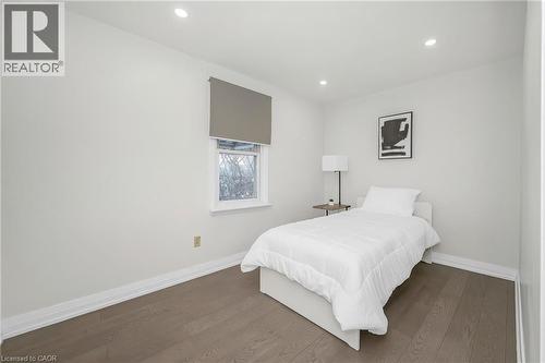 60 West 1St Street, Hamilton, ON - Indoor Photo Showing Bedroom