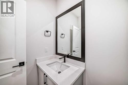 19 Lavelle Close, Red Deer, AB - Indoor Photo Showing Bathroom
