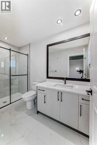19 Lavelle Close, Red Deer, AB - Indoor Photo Showing Bathroom