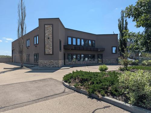 100 330  Circle Drive, St. Albert, AB 