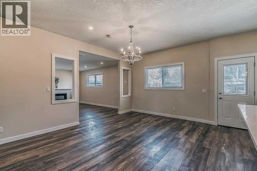23 Cheltenham Road Nw, Calgary, AB - Indoor Photo Showing Other Room