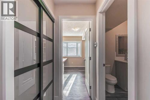 23 Cheltenham Road Nw, Calgary, AB - Indoor