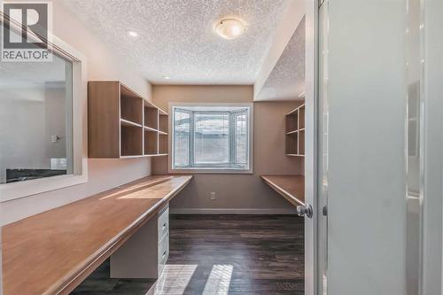 23 Cheltenham Road Nw, Calgary, AB - Indoor Photo Showing Other Room