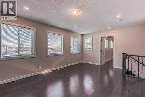 23 Cheltenham Road Nw, Calgary, AB - Indoor Photo Showing Other Room