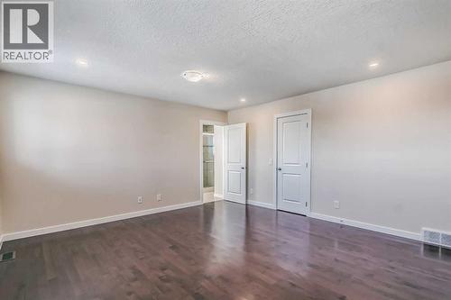 23 Cheltenham Road Nw, Calgary, AB - Indoor Photo Showing Other Room