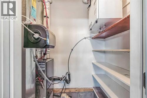 23 Cheltenham Road Nw, Calgary, AB - Indoor Photo Showing Other Room