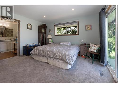 414 Mallory Road, Enderby, BC - Indoor Photo Showing Bedroom
