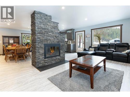 414 Mallory Road, Enderby, BC - Indoor Photo Showing Living Room With Fireplace