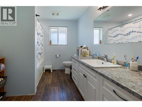 414 Mallory Road, Enderby, BC - Indoor Photo Showing Bathroom