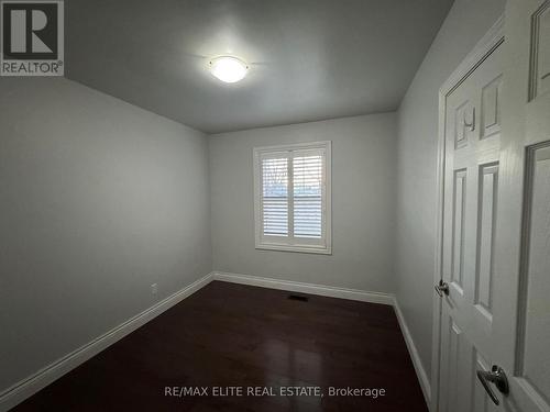 110 Front Street E, Whitby, ON - Indoor Photo Showing Other Room