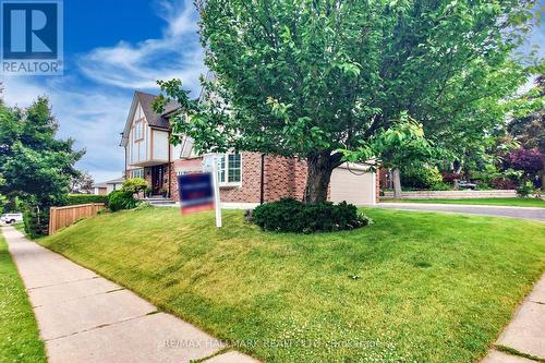 2 Butterfield Drive, Toronto, ON - Outdoor