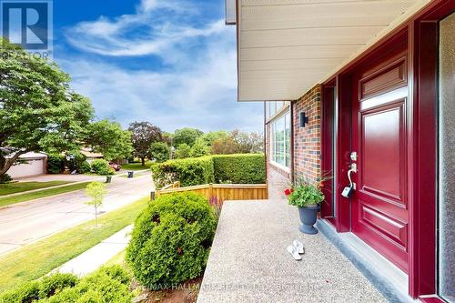 2 Butterfield Drive, Toronto, ON - Outdoor