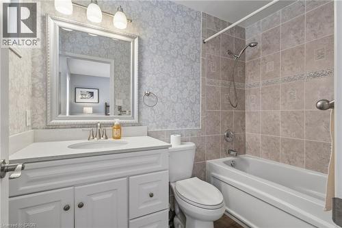 20 Endeavour Drive, Cambridge, ON - Indoor Photo Showing Bathroom