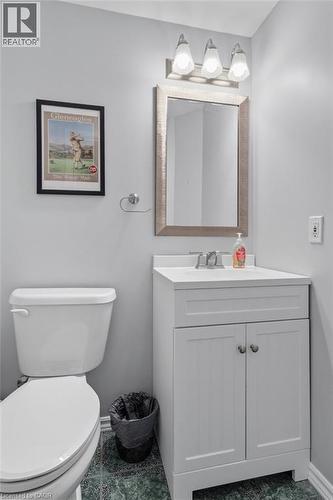 20 Endeavour Drive, Cambridge, ON - Indoor Photo Showing Bathroom