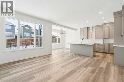 16 Calhoun Rise Ne, Calgary, AB - Indoor Photo Showing Kitchen