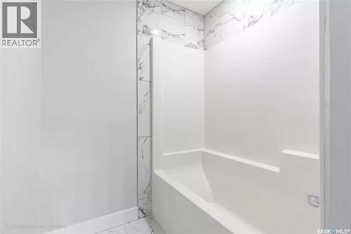 707 Nazarali Union, Saskatoon, SK - Indoor Photo Showing Bathroom