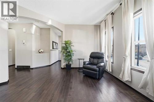 Main floor office - 65 Elgin Meadows Circle Se, Calgary, AB - Indoor