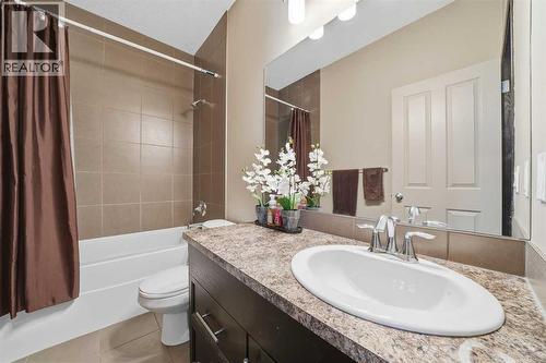 Upper main bath - 65 Elgin Meadows Circle Se, Calgary, AB - Indoor Photo Showing Bathroom