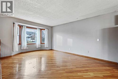 128 Ventura Way Ne, Calgary, AB - Indoor Photo Showing Other Room