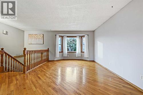 128 Ventura Way Ne, Calgary, AB - Indoor Photo Showing Other Room