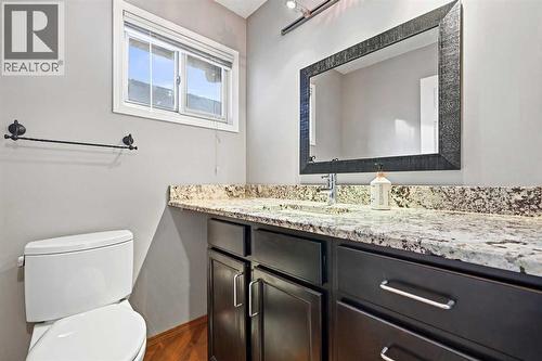 128 Ventura Way Ne, Calgary, AB - Indoor Photo Showing Bathroom