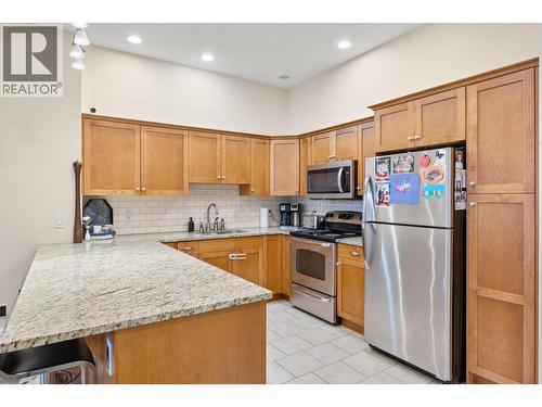 3832 Old Okanagan Highway Unit# 3406, West Kelowna, BC - Indoor Photo Showing Kitchen
