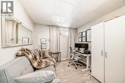 2125 36 Avenue Sw, Calgary, AB - Indoor Photo Showing Other Room