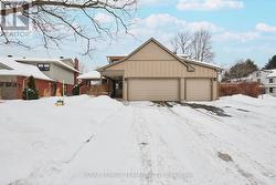 9 WOODTHRUSH GREEN  Ottawa, ON K1V 0A9