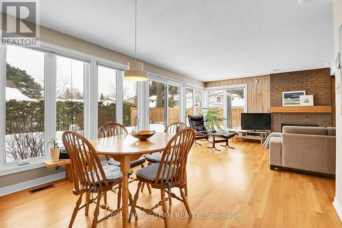 9 Woodthrush Green, Ottawa, ON - Indoor Photo Showing Dining Room