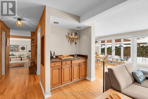 9 Woodthrush Green, Ottawa, ON - Indoor