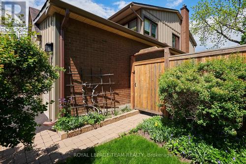 9 Woodthrush Green, Ottawa, ON - Outdoor