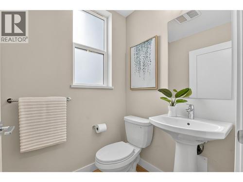 4025 Gellatly Road S Unit# 192, West Kelowna, BC - Indoor Photo Showing Bathroom
