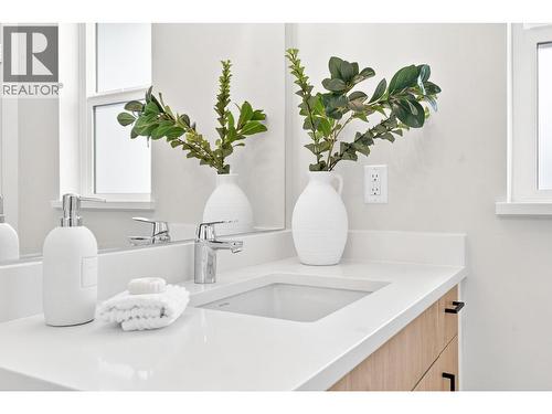 4025 Gellatly Road S Unit# 192, West Kelowna, BC - Indoor Photo Showing Bathroom