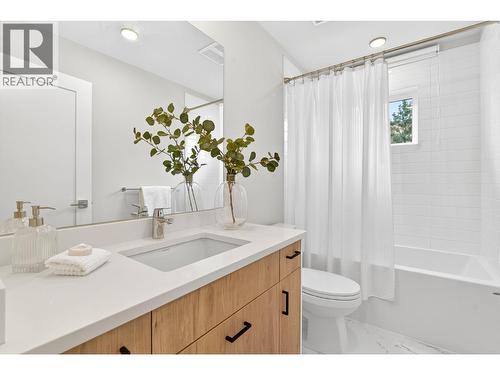 4025 Gellatly Road S Unit# 192, West Kelowna, BC - Indoor Photo Showing Bathroom